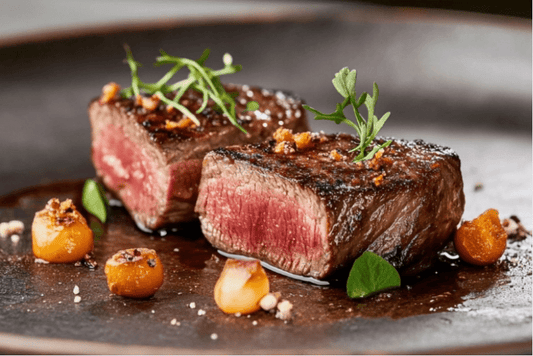 Köttätare diet ribeye biff med vitlökskalg och krispiga kanter