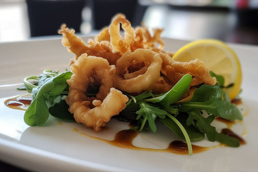 Krispiga stekt calamari -ringar