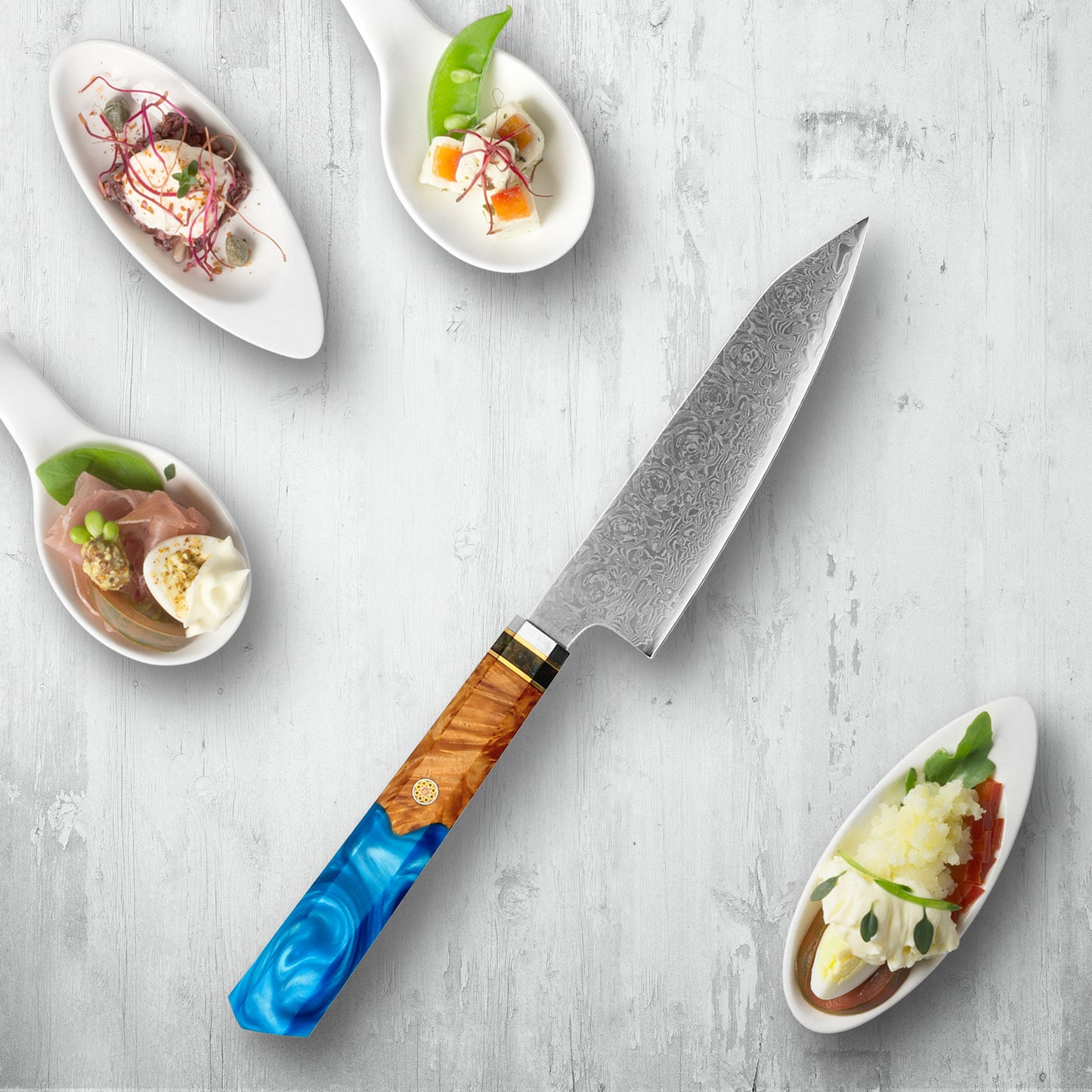 Makito Damascus stålknivar med färgat blått hartshandtag