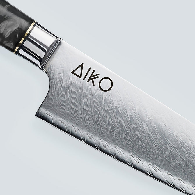 Aiko Black Damaskus stålkniv med färgat svart hartshandtag