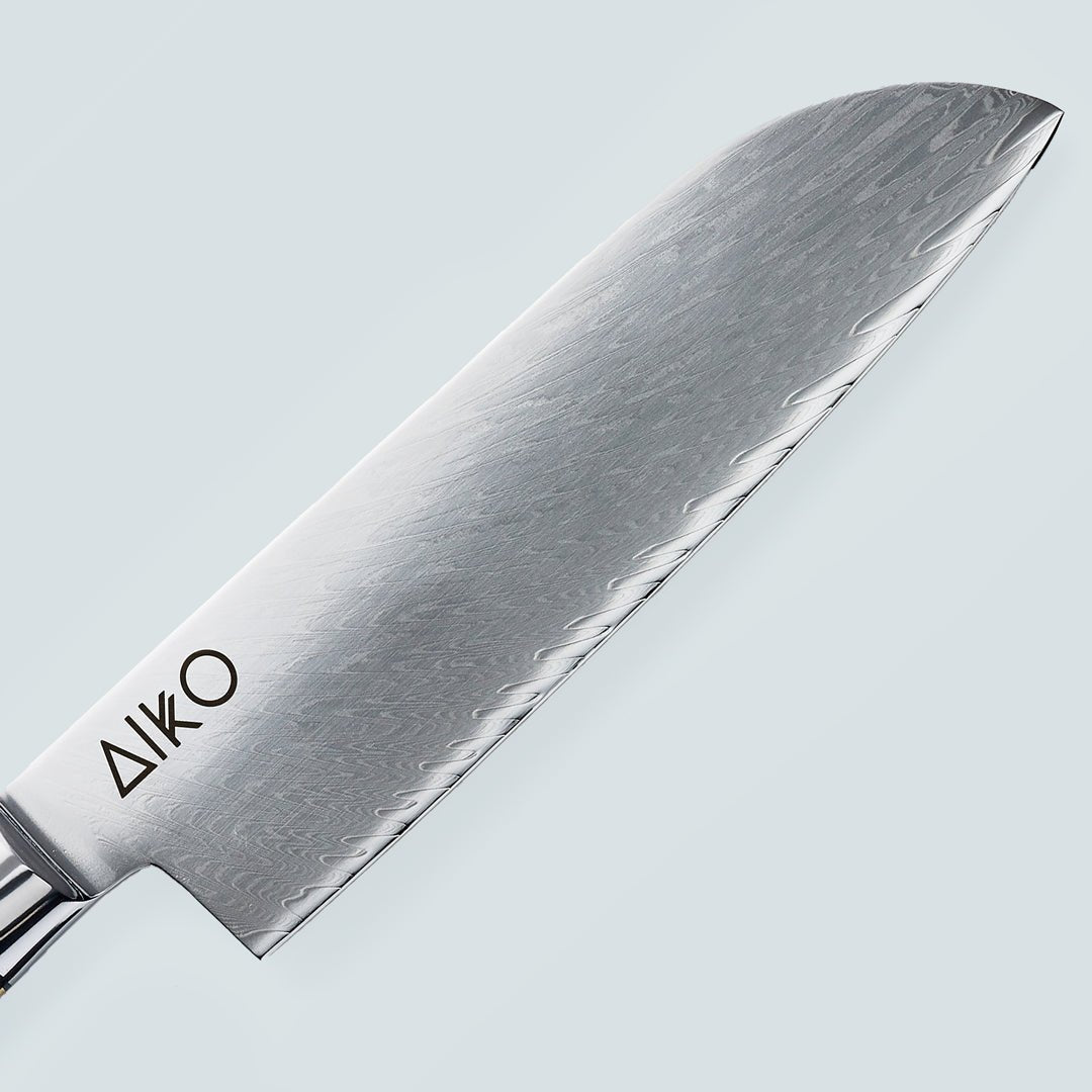 Aiko Red Damaskus stålkniv med färgat rött hartshandtag